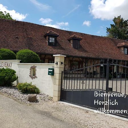 Bed and Breakfast Le Venay à Frontenaud Extérieur photo